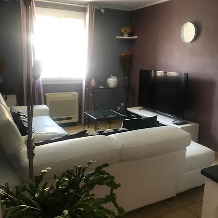 Mamamia T4 Avec Piscine Proche Commerce Au Pied Des Cevennes Laroque (Herault)