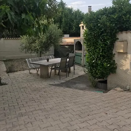 Holiday home Mamamia T4 Avec Piscine Proche Commerce Au Pied Des Cevennes